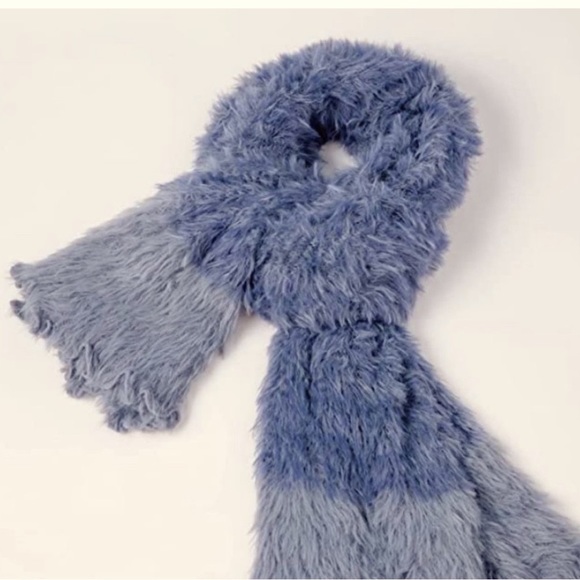 ONE Scarf By KM CHOICE - Knitted Fluffy Infinity Scarf, Shawl, Wrap With 20+ Ways To Wear, Lightweight & Warm, Gift Box